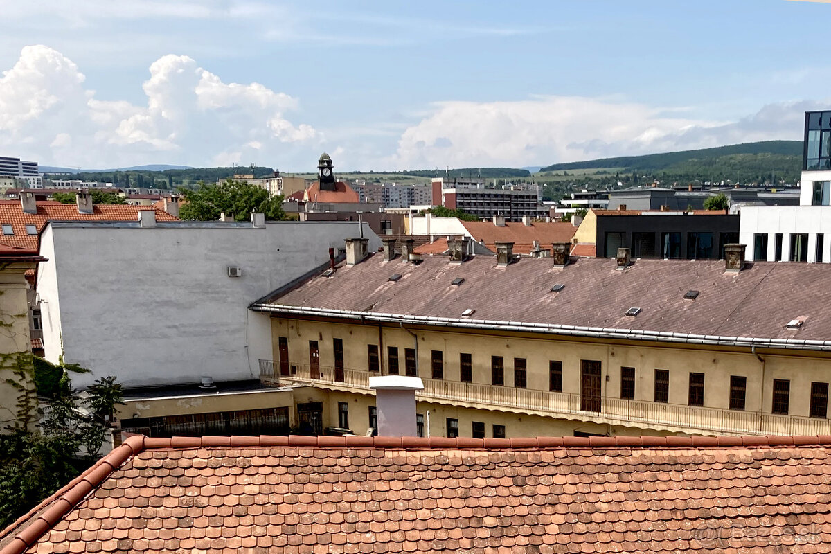Moderný 2-izbový byt s loggiou v historickom centre Košíc – - 4