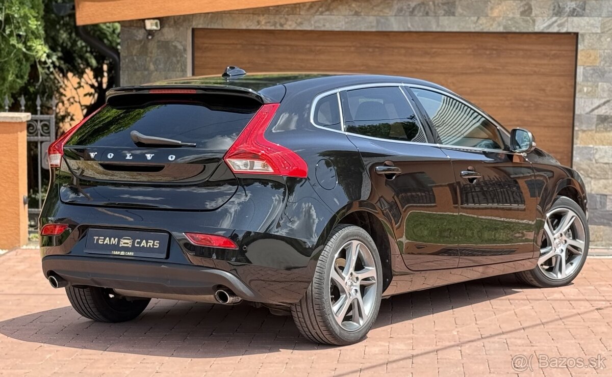 VOLVO V40 2.0 D3 Automat INSCRIPTION - 4