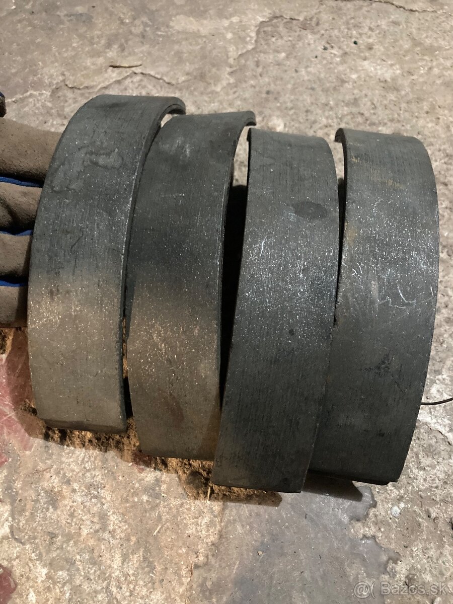 Škoda 120 Brzdové čeľuste zadné - 4