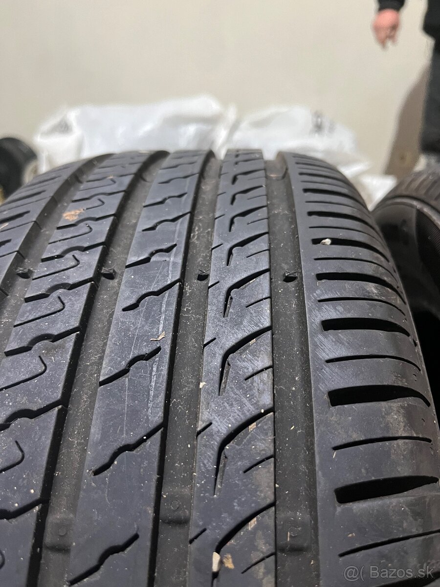 Barum 215/55 r16 - 4