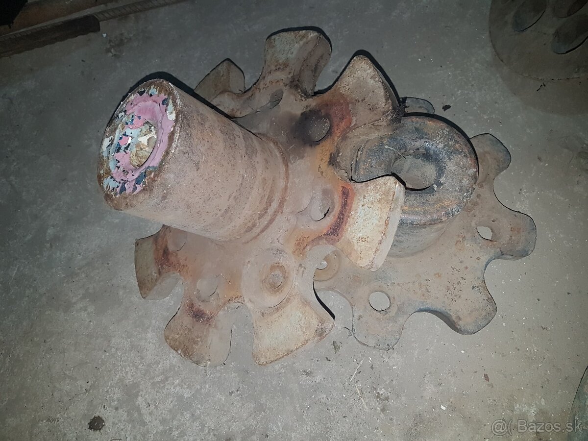 ZAVAZIE TRAKTOR ZETOR - 4