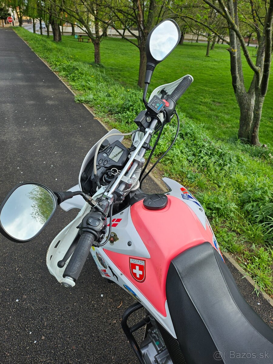 Yamaha xt660x