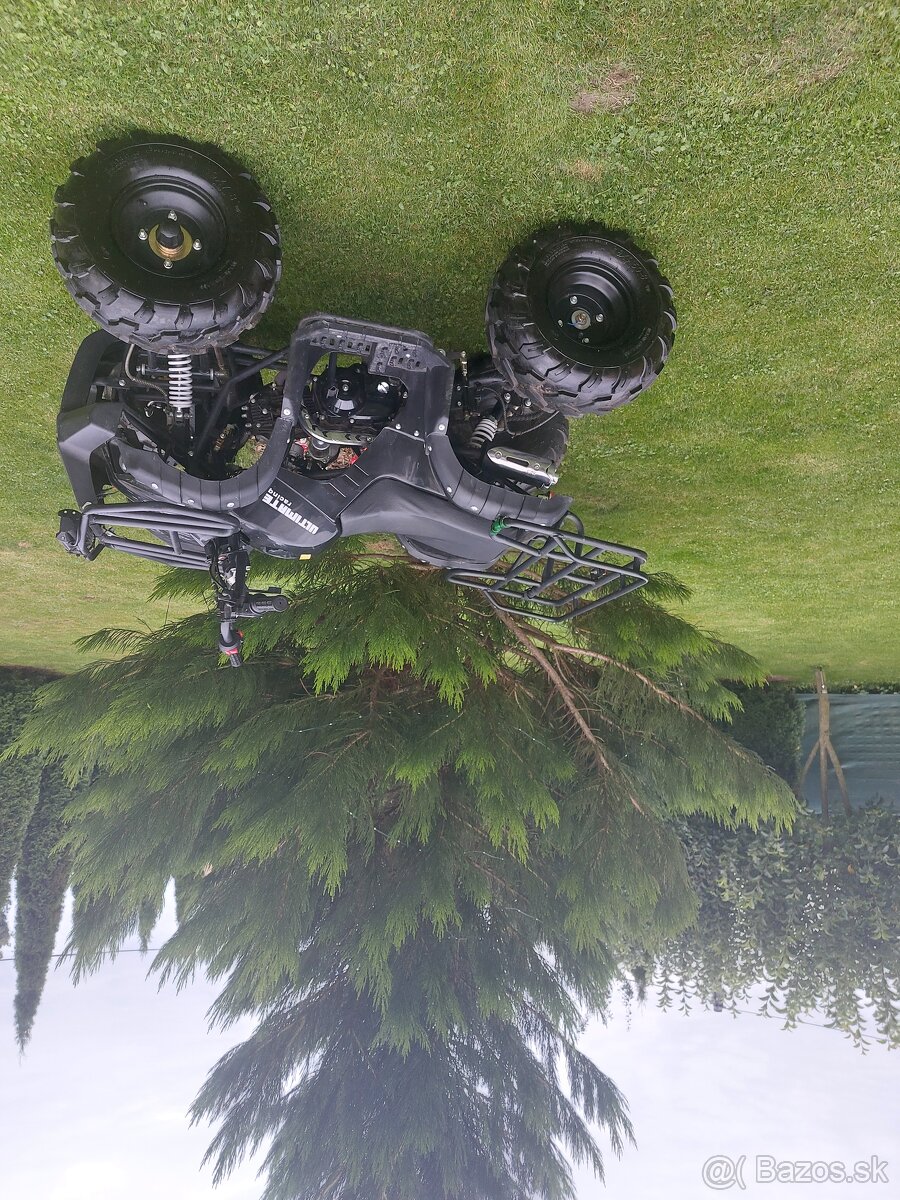 Predám detskú motorovú štvorkolku Hummer
