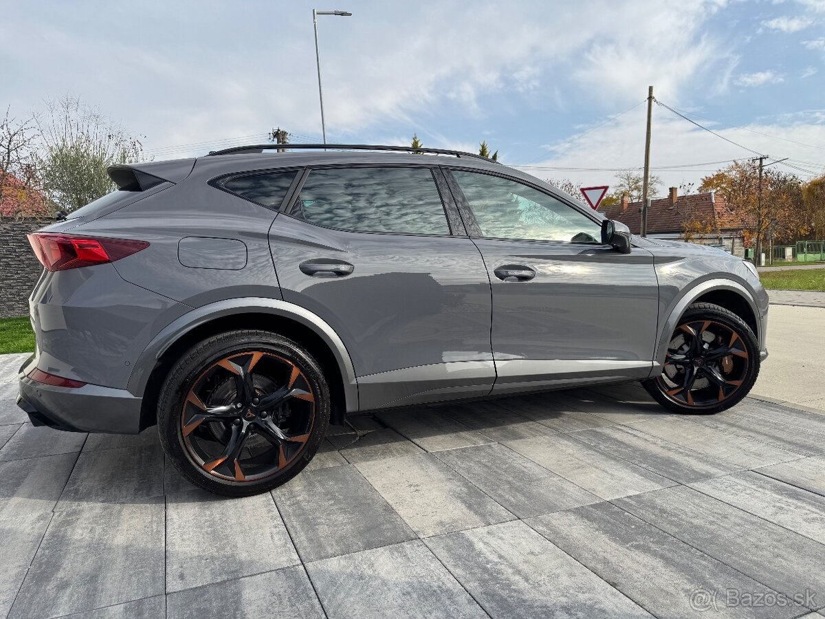 Cupra Formentor VZ 228 KW Brembo/Beats/Ťažné/Pano/Virtual/ - 4