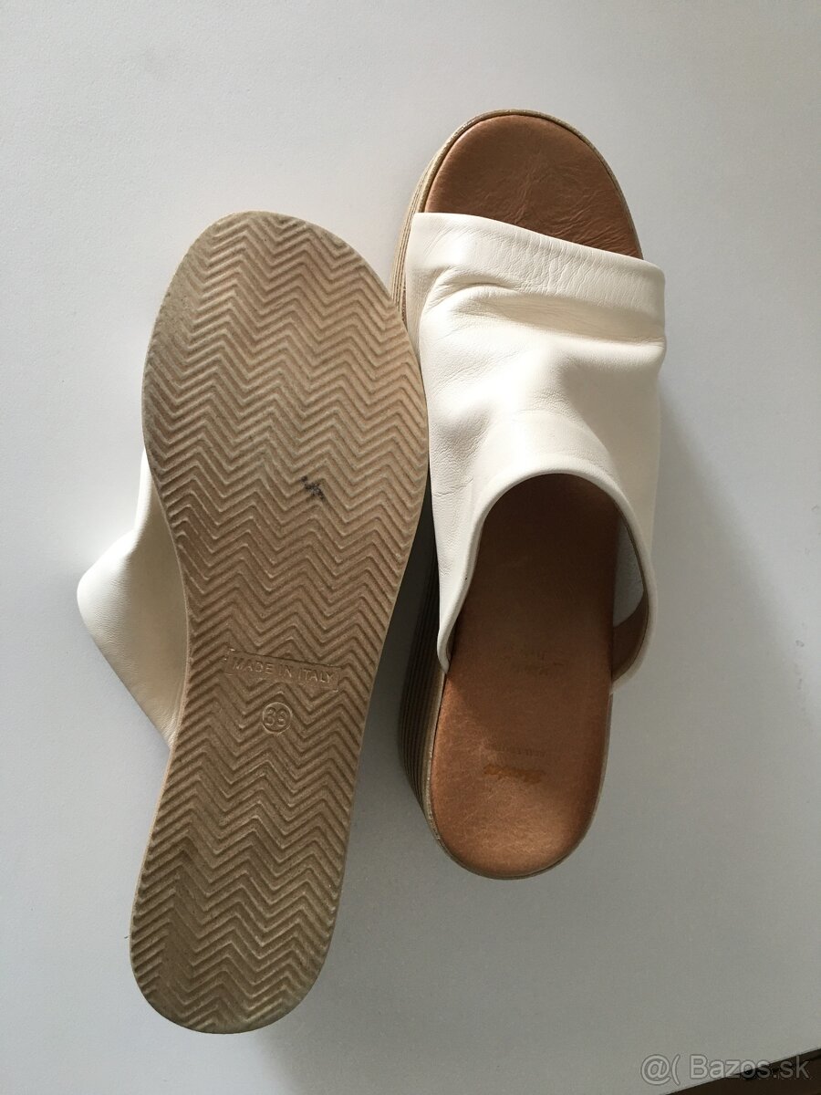 Letné kožené šľapky Baťa na vysokej platforme - č. 39 - 4