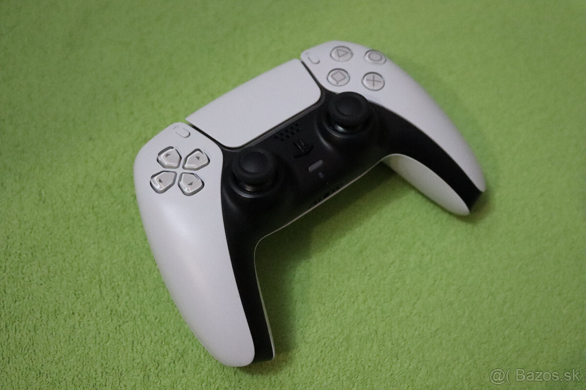 PlayStation 5 s mechanikou + hra Gran Turismo 7 - 4