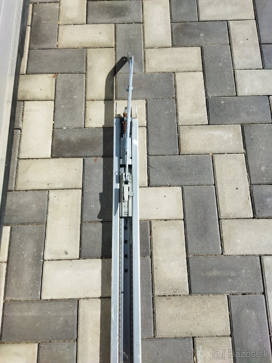 Pohon na garážovú bránu - 4