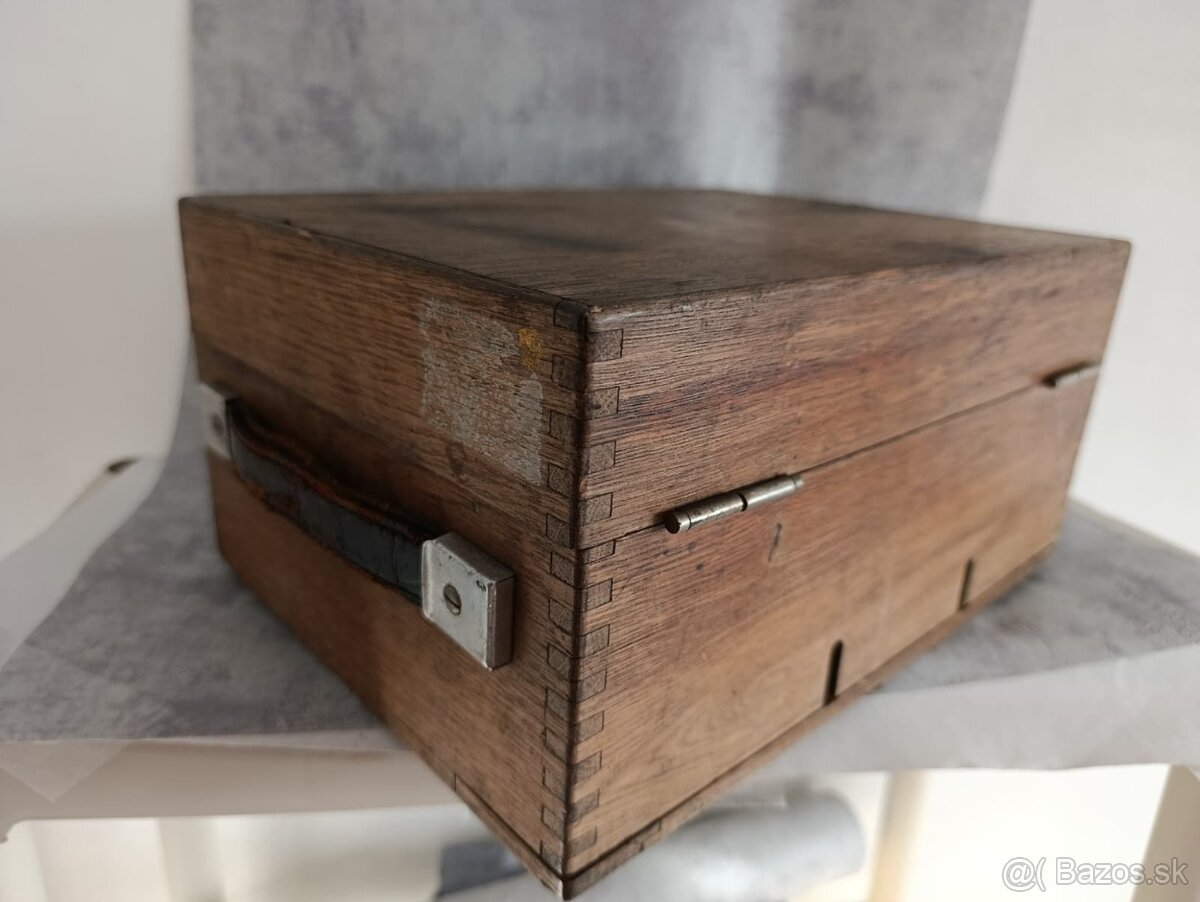 Starý vzhledově velice zachovalý německý přístroj - 4