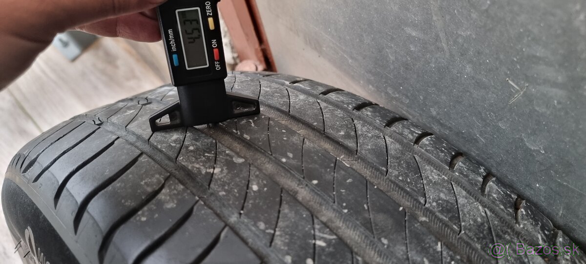 Predám 4xletné pneumatiky 215/55r17,Pirelli/Michelin. - 4