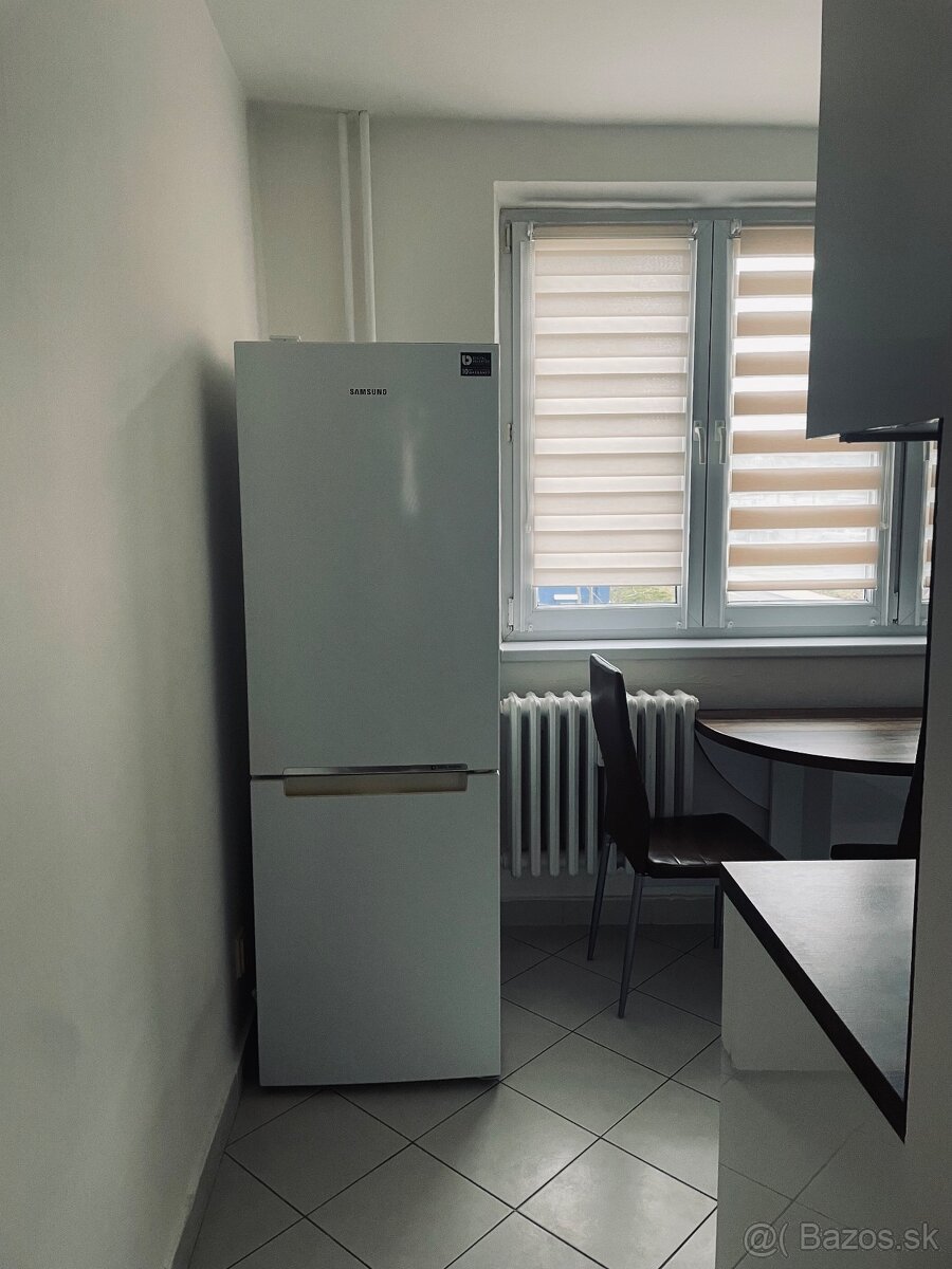 Prenajmem 2izbový byt v centre mesta Poprad - 4