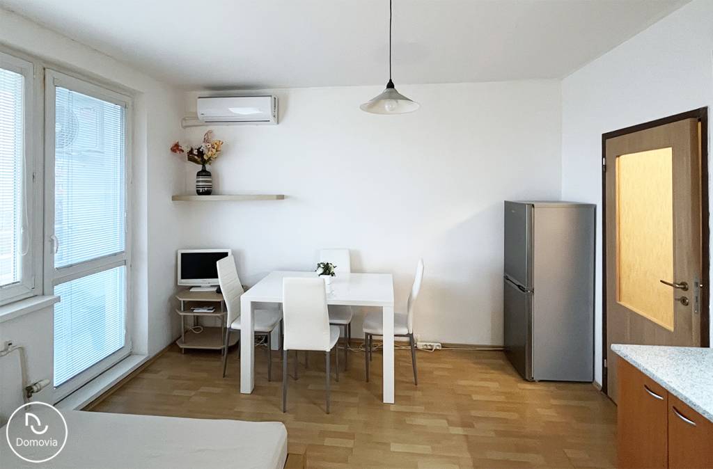 Exkluzívne | Prenájom garsónky s loggiou v Petržalke - 4