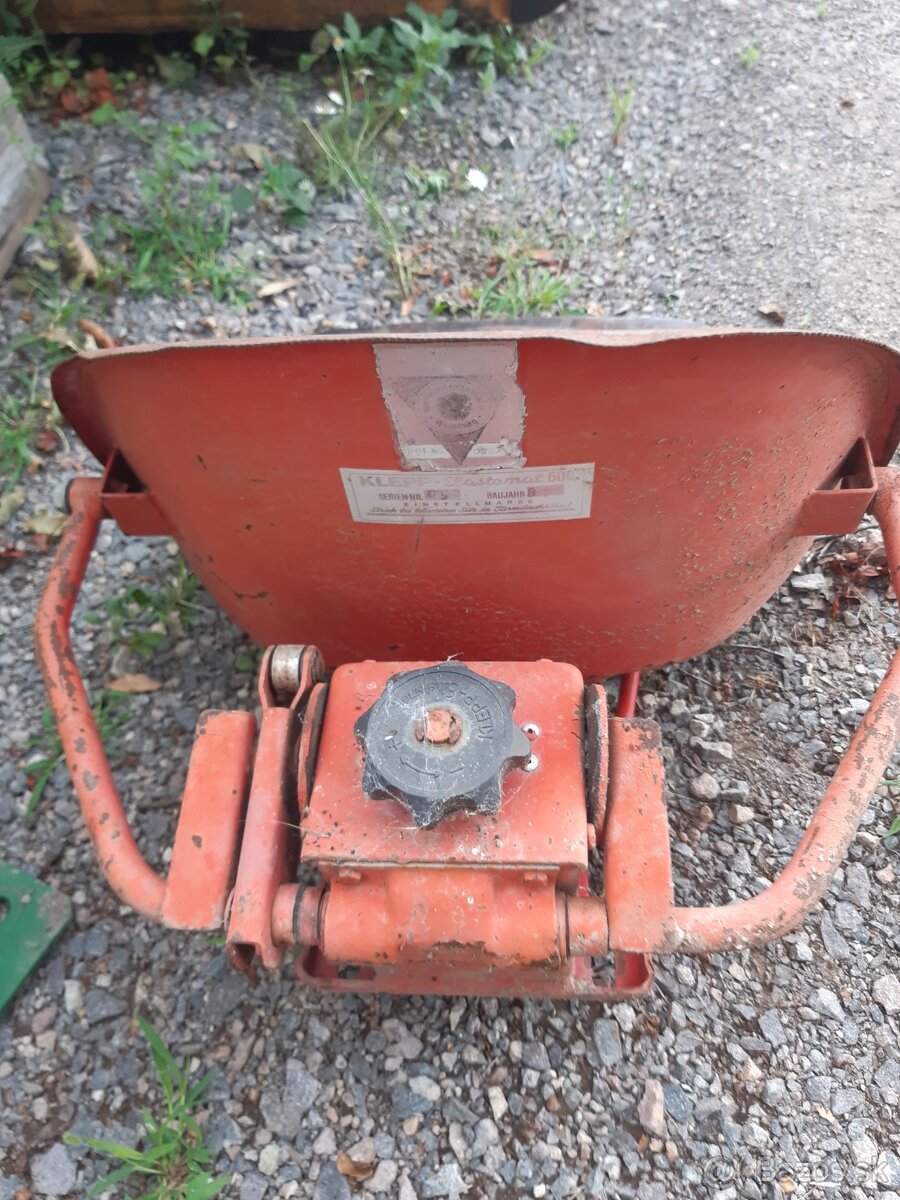 Sedadlo do traktora KLEPP Elastomat 600 - 4