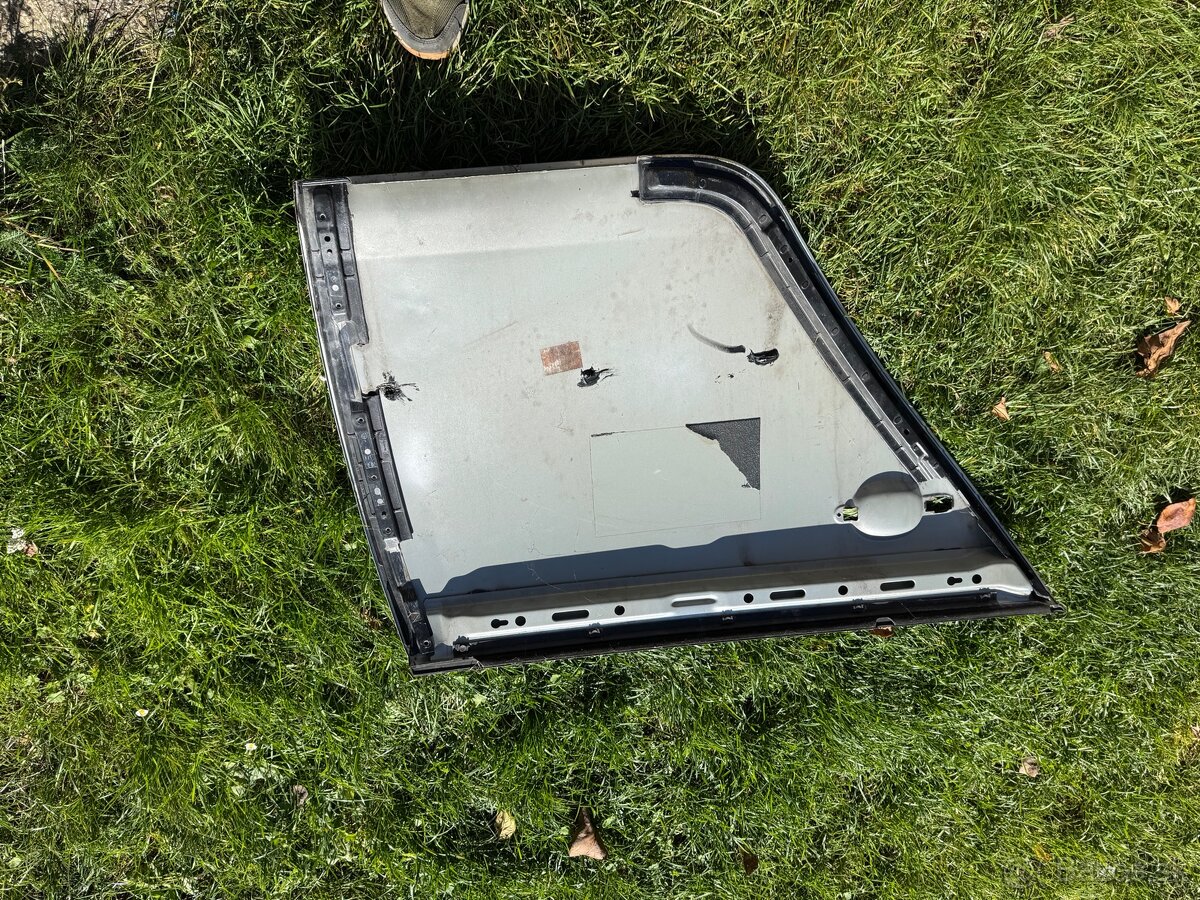 vw GOLF 5 dvere lave zadne - 4