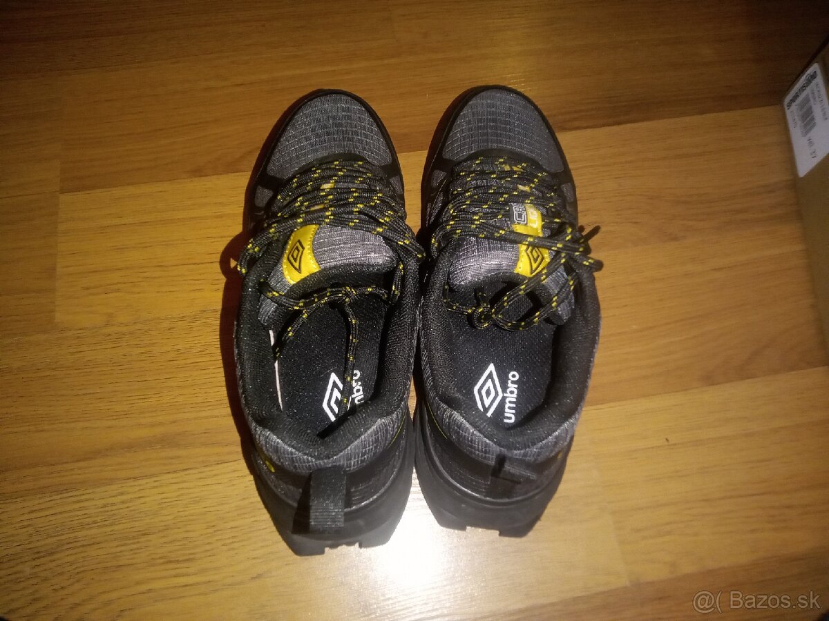 Predam damske Umbro tenisky vel. 37 - 4