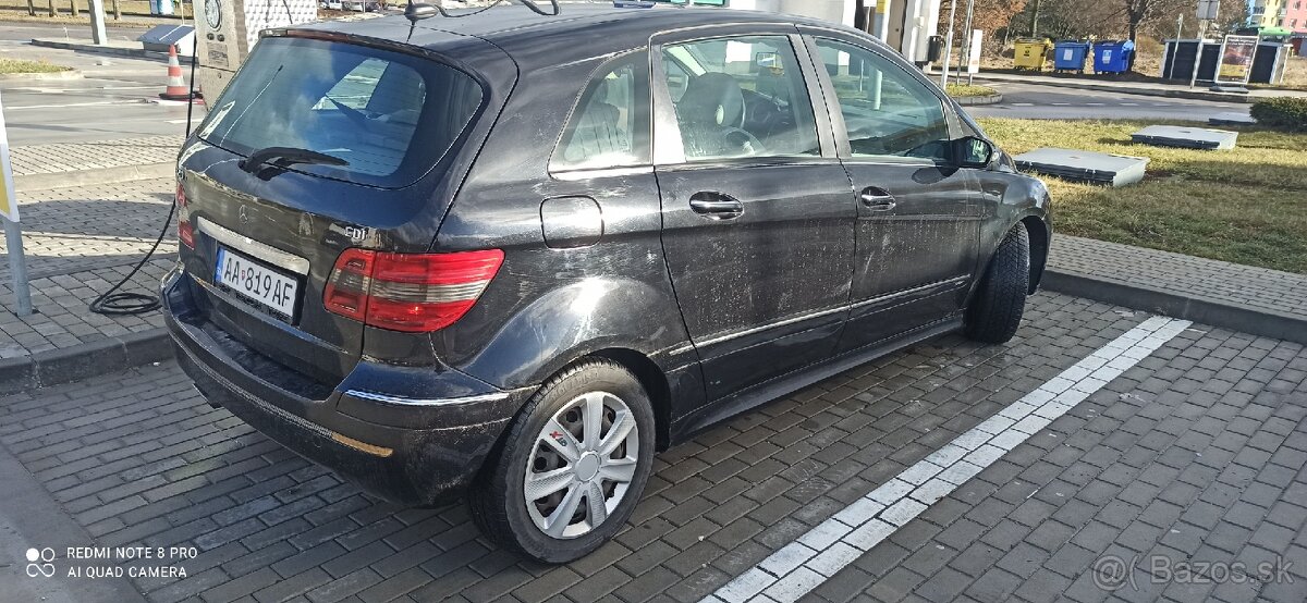 Predám Mercedes Benz b200 - 4