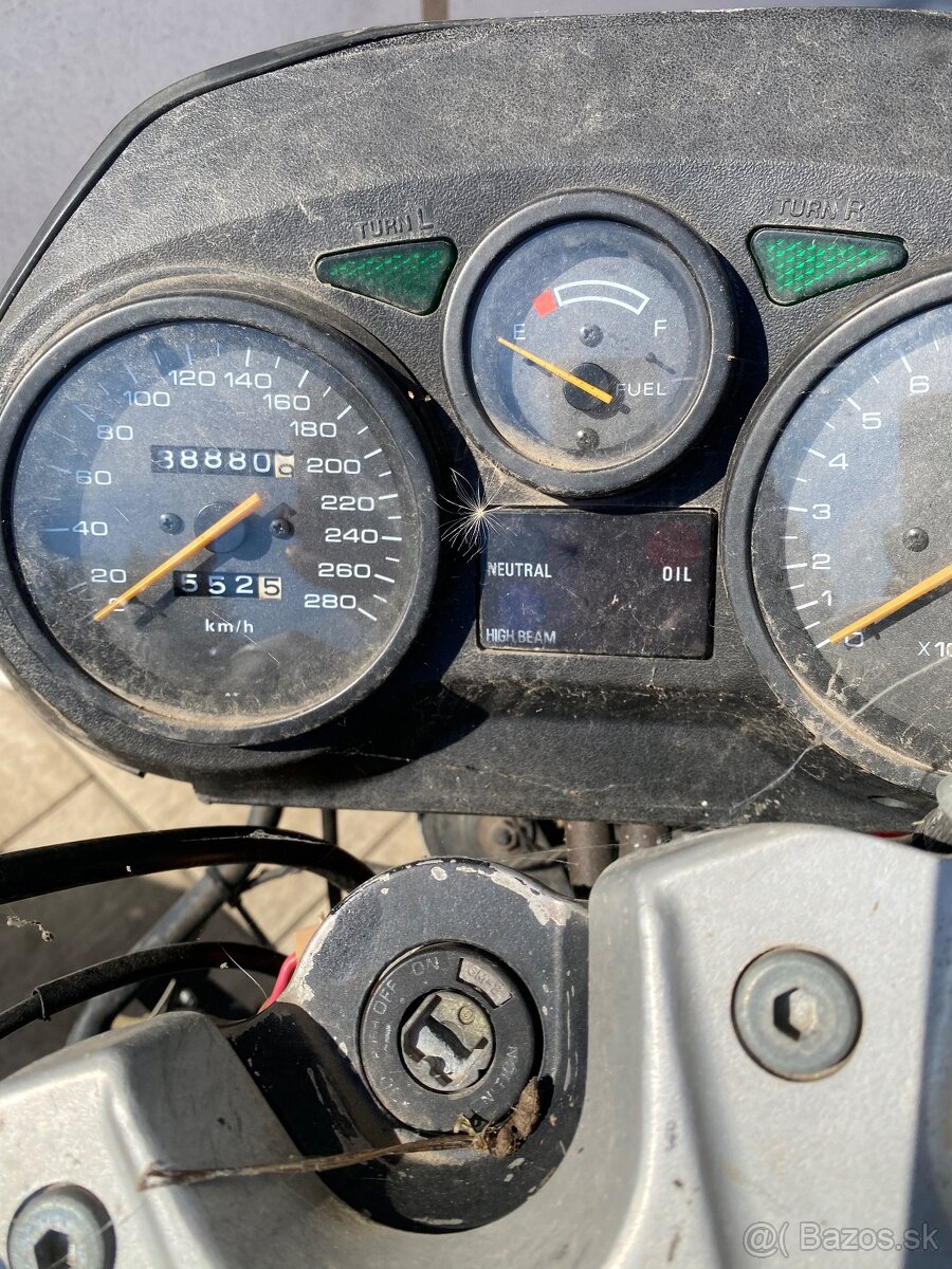 Suzuki gsx 750f katana Slingshot - 4