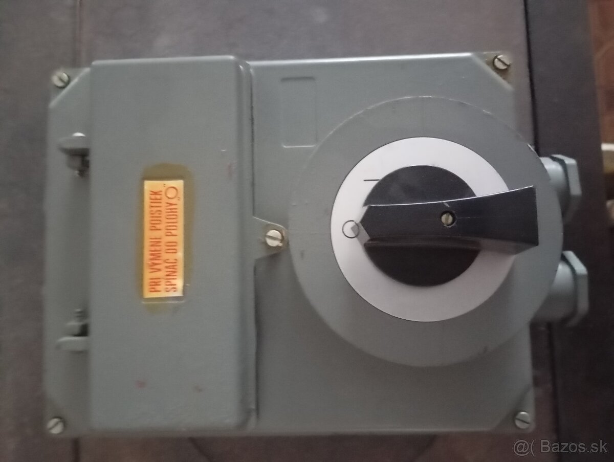 Vypínač 380W - 4