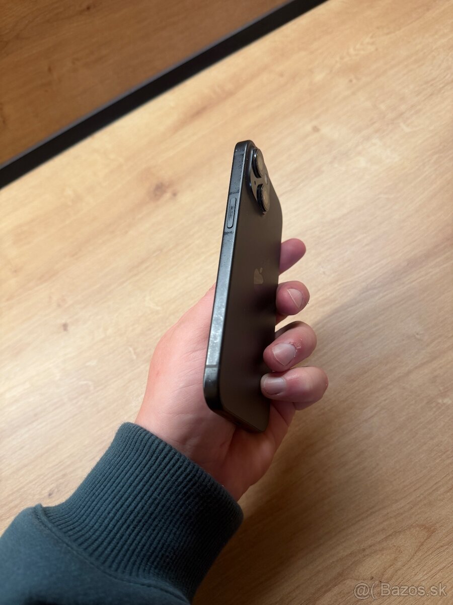 iPhone 15 128 GB - 4