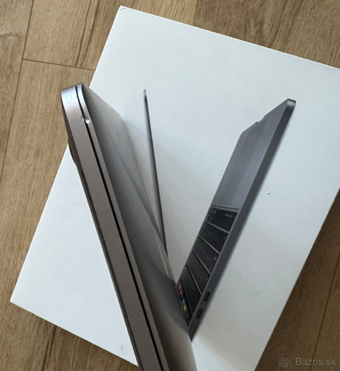 Apple MacBook Pro 13" (2019) | Intel Core i5 | 16 GB RAM | - 4