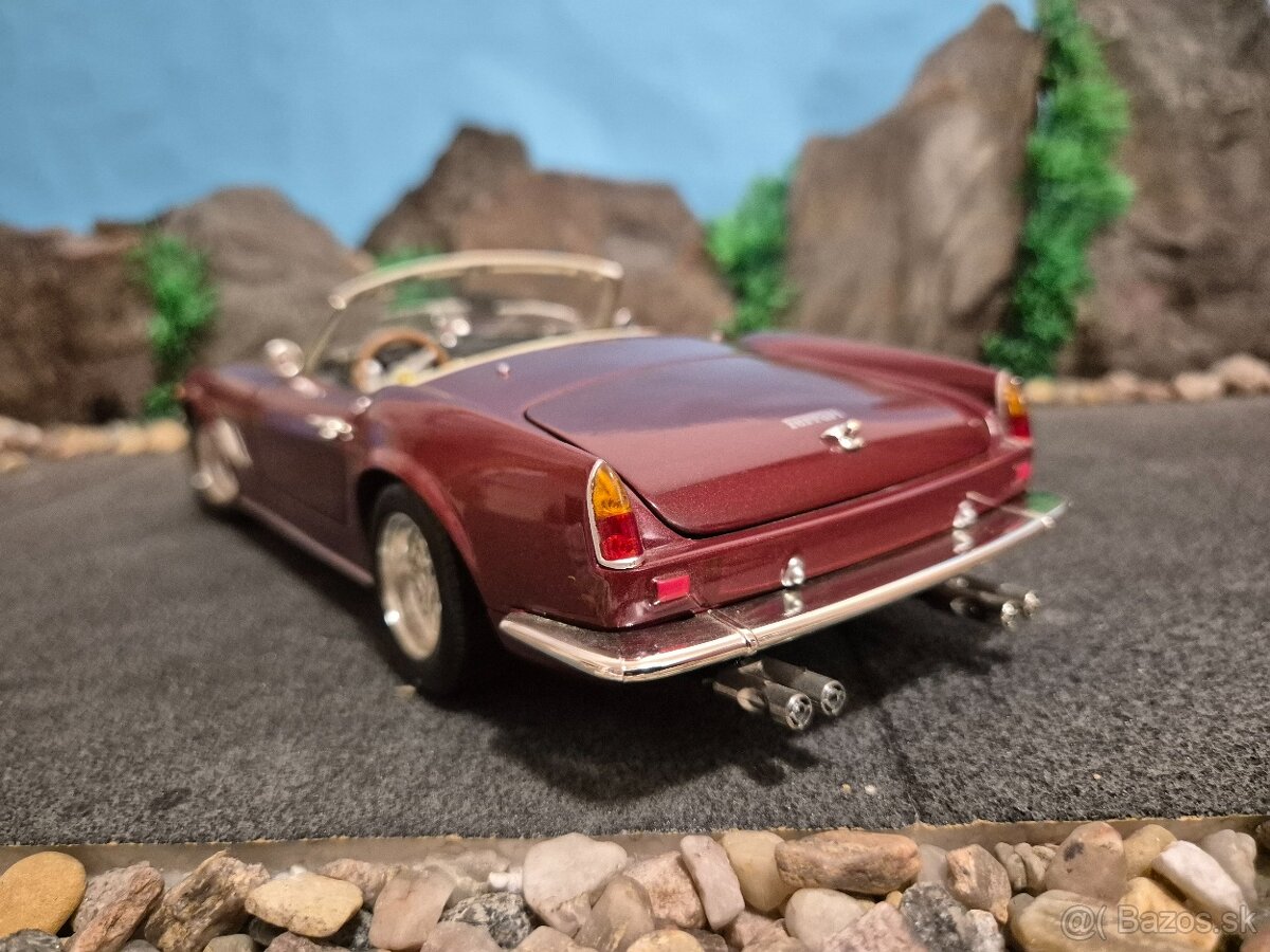Prodám model 1:18 Ferrari 250GT california - 4