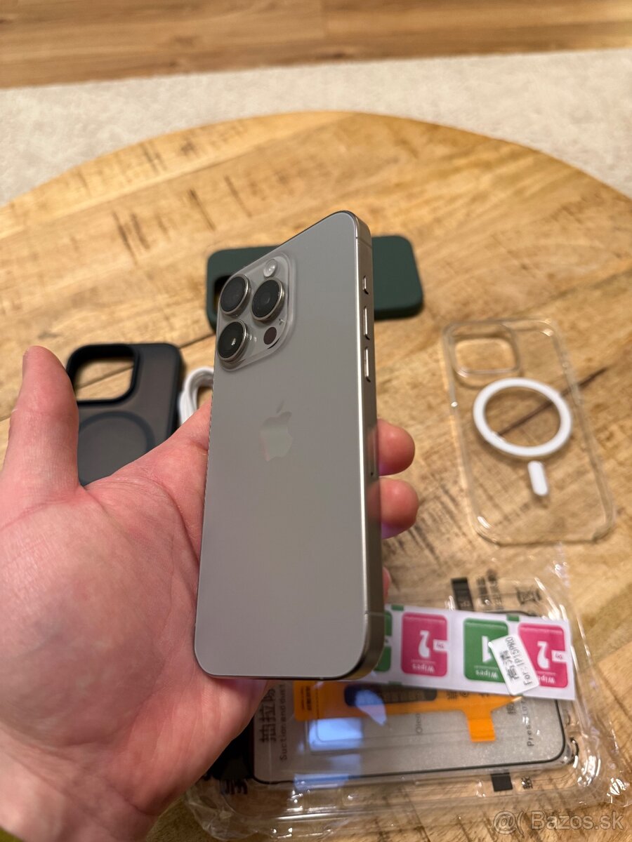 Apple iPhone 15 Pro 128GB Natural Titanium - 4