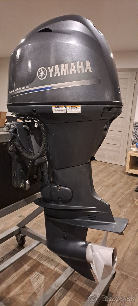 Lodný motor Yamaha 70HP - 4