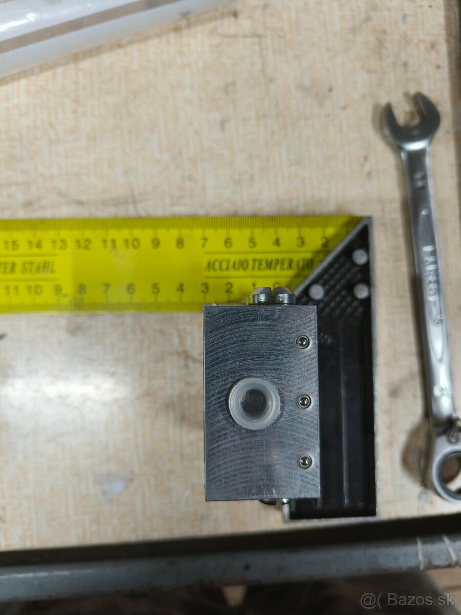 Hydraulický rozdeľovač - 4