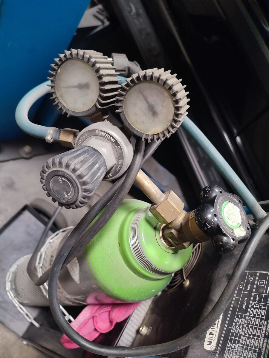 Zvaracka co2 Sherman Mig200HD - 4