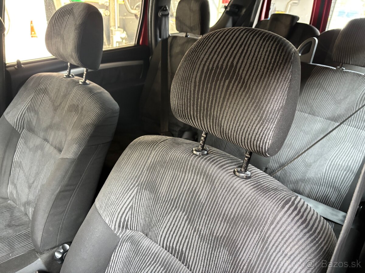 Predám Dacia Logan MCV 1,5dci 7miest - 4