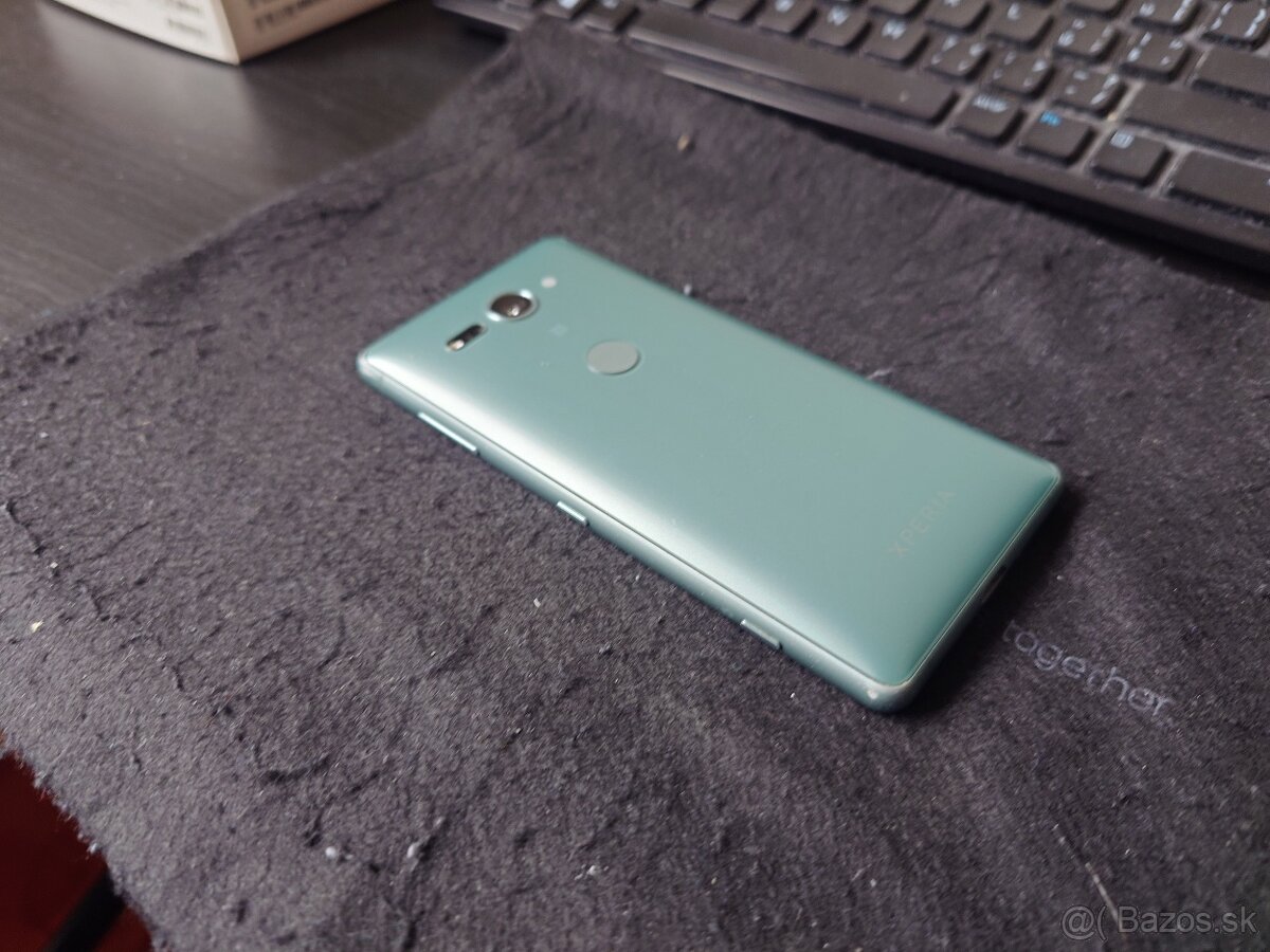 Sony Xperia XZ2 Compact Moss Green - 4