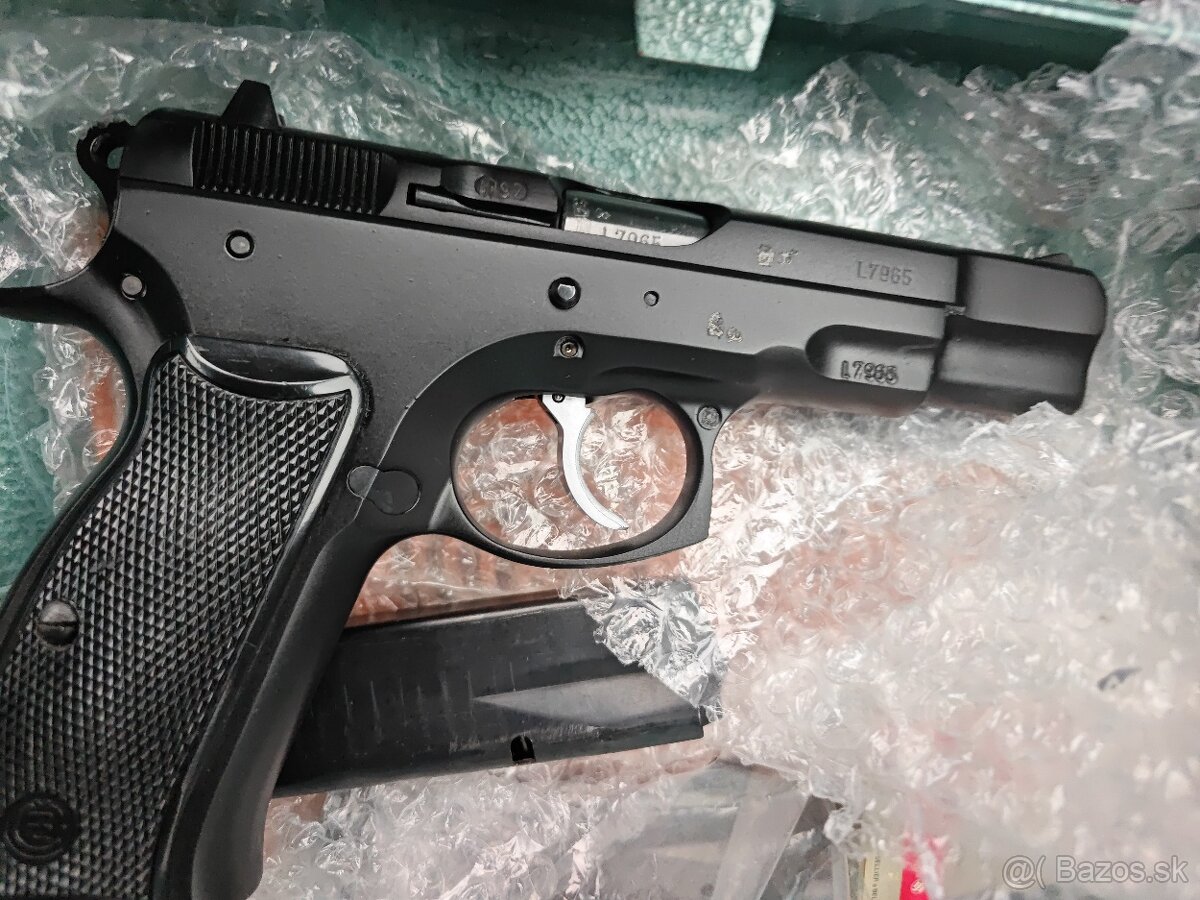 Predám CZ 75, rok výroby 1992 - 4