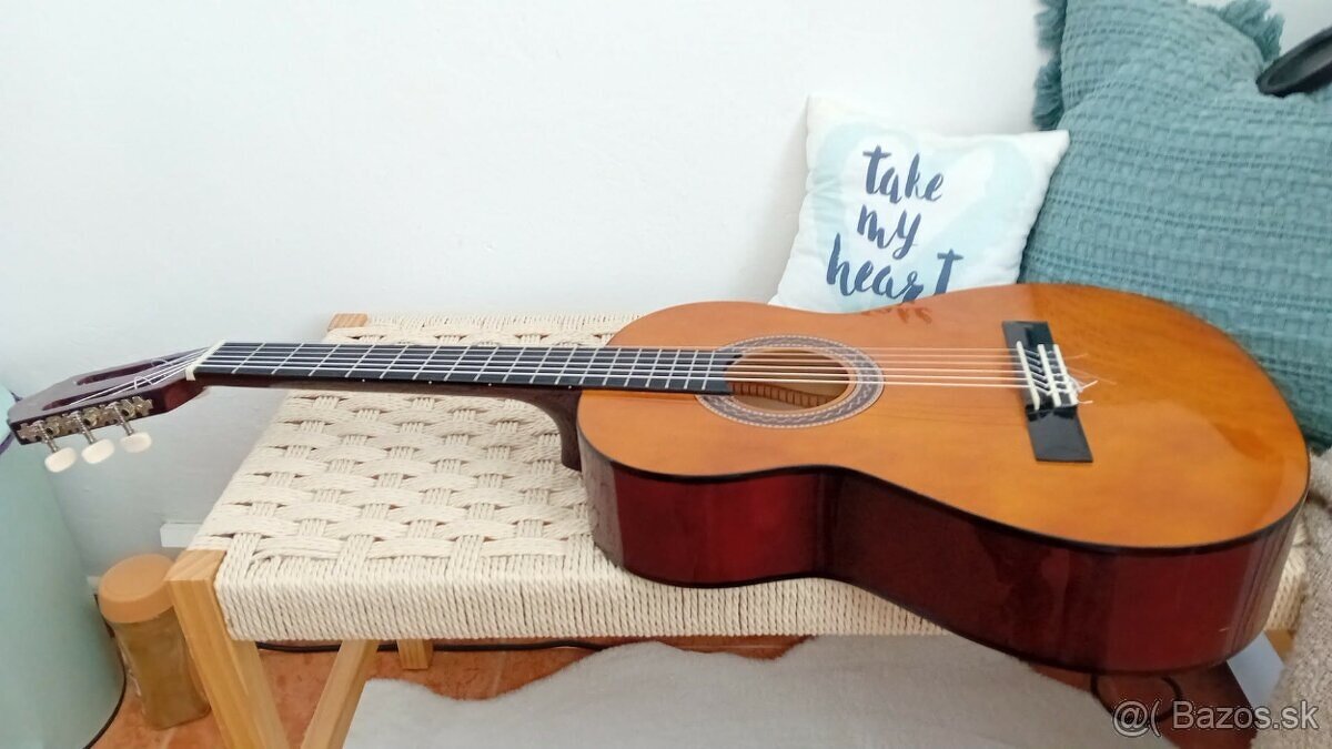 3/4 gitara Valencia - 4