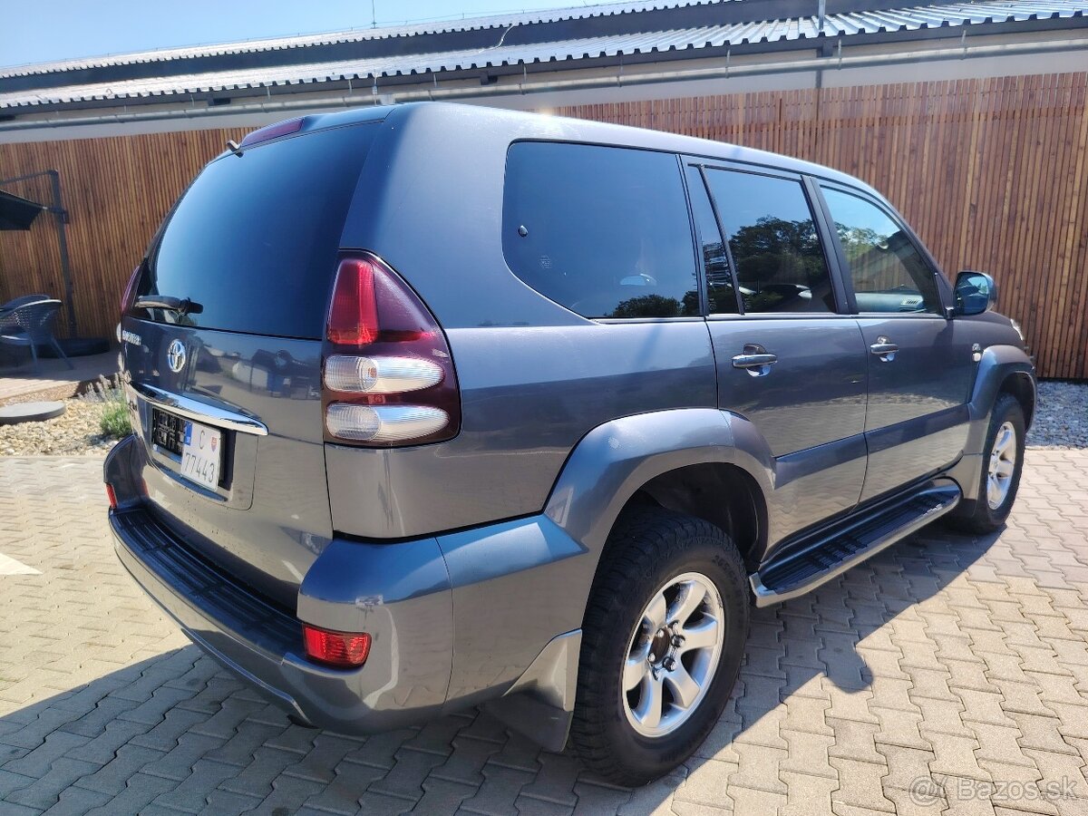 Toyota Land cruiser 120,5dver, 8miest - 4
