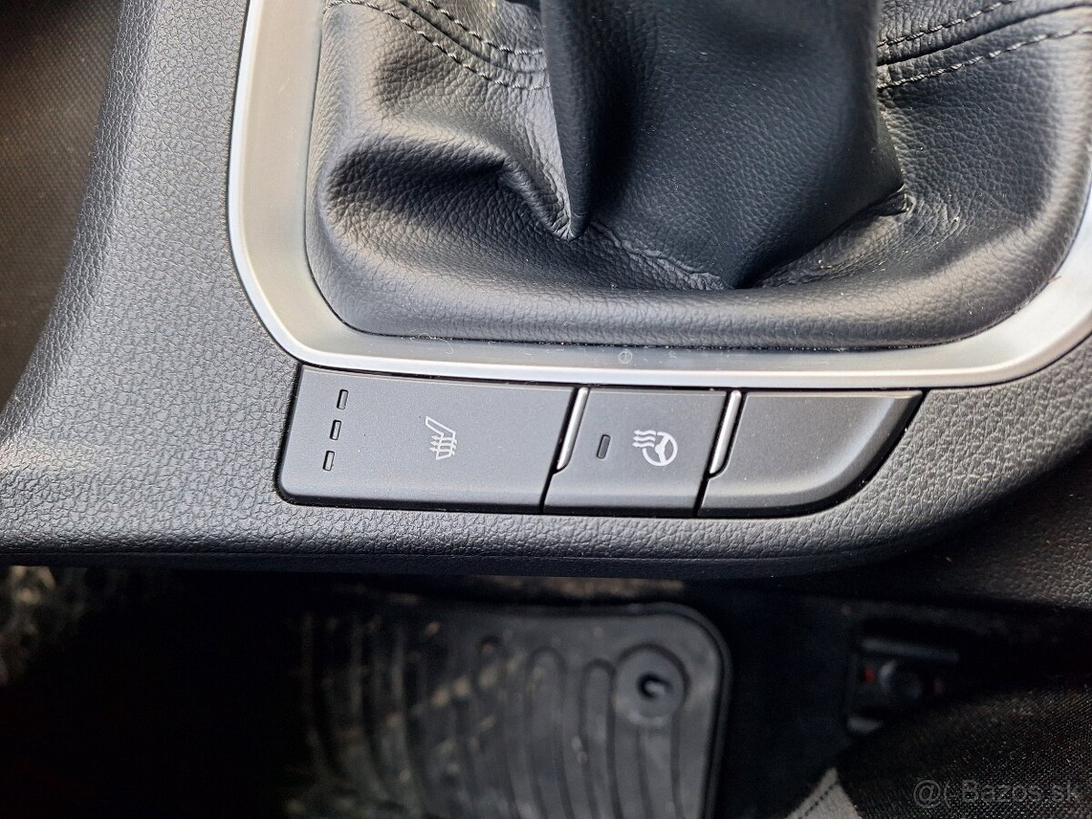 HYUNDAI I30 1.4 BENZÍN ROK 2018 - 4