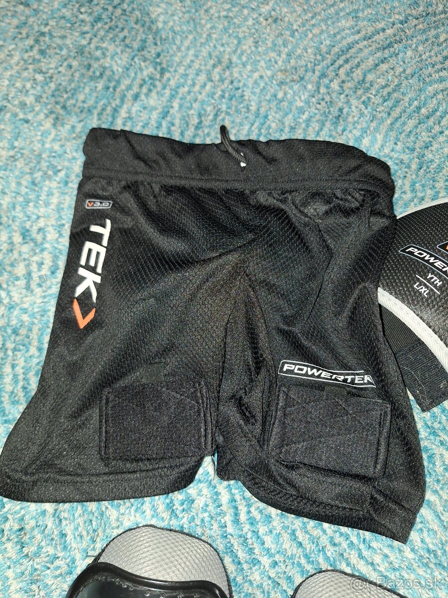 Predam detsku hokejovu vystroj - cca 4-8rokov - 4