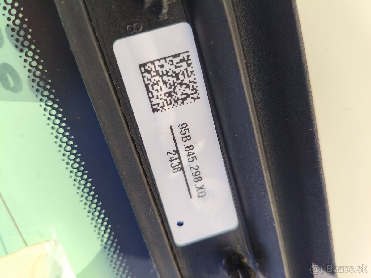 Predám Porsche Macan zadné bočné sklo - 4