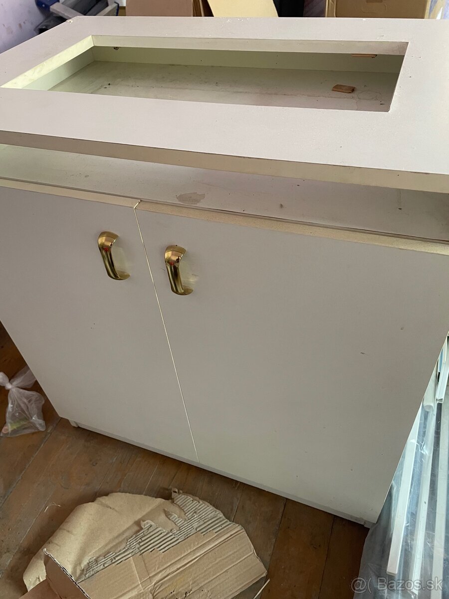 Šijací stroj VERITAS Rubina 1390 + stolík - 4