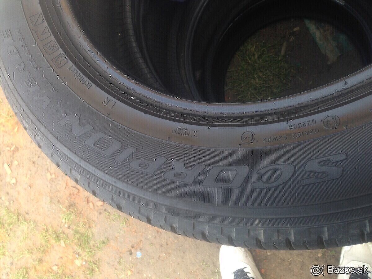 Predám letné Pneu 235/60r18 5mm - 4