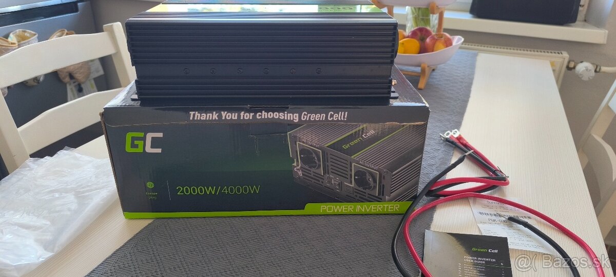 Menič napätia 12v 230v - 2000w čistý sinus - 4