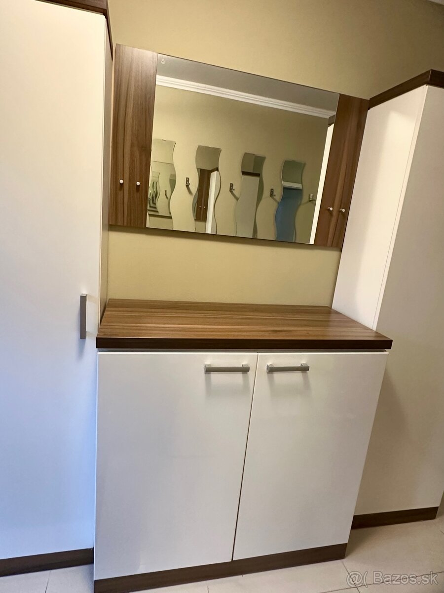 Predsieňová zostava - 4