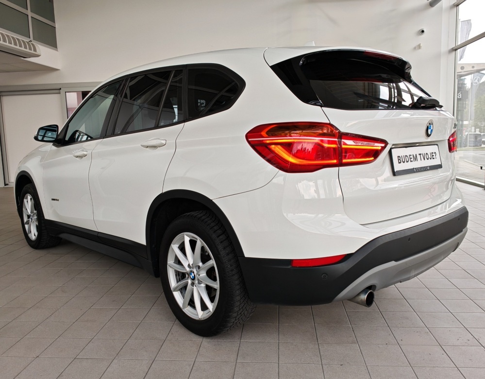 BMW X1 sDrive 18d Advantage A/T - 4