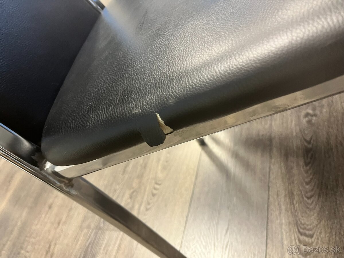 Predám sadu 4 jedálenských stoličiek - 4