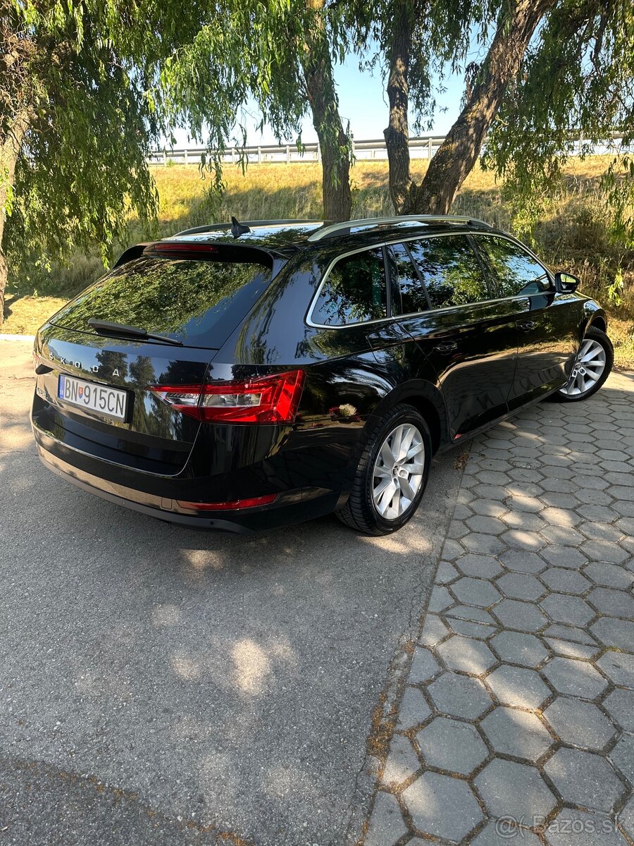 Škoda Superb 2.0 TDi 140kw - 4
