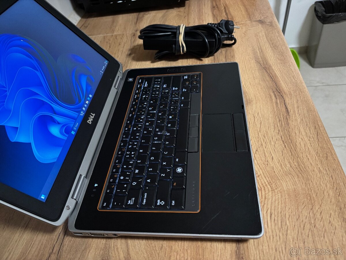 15"/Dell/Notebook/i5/6GB RAM DDR3/128GB SSD/Intel HD 2GB// - 4