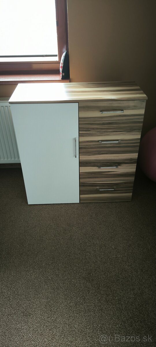 Ponúkam na predaj obývaciu zostavu - 4