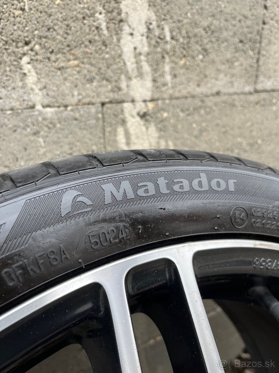 Elektróny Audi r19 - 4