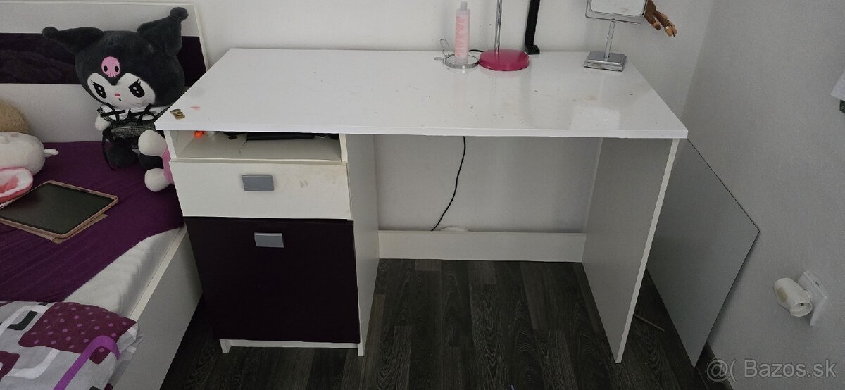 Predám komodu, 2x nočný stolík, posteľ + rošty - 4