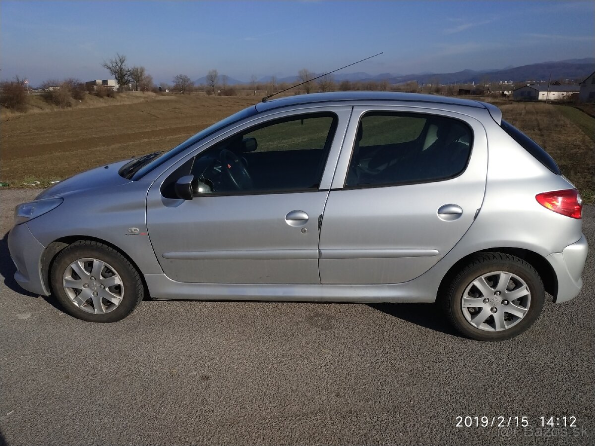 Peugeot 206+ - 4