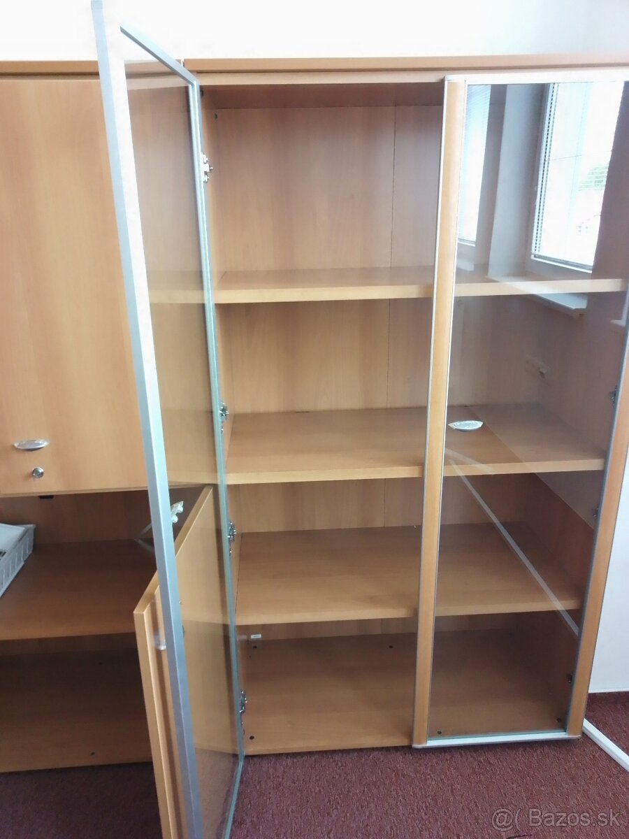 Kancelársky nábytok - 4