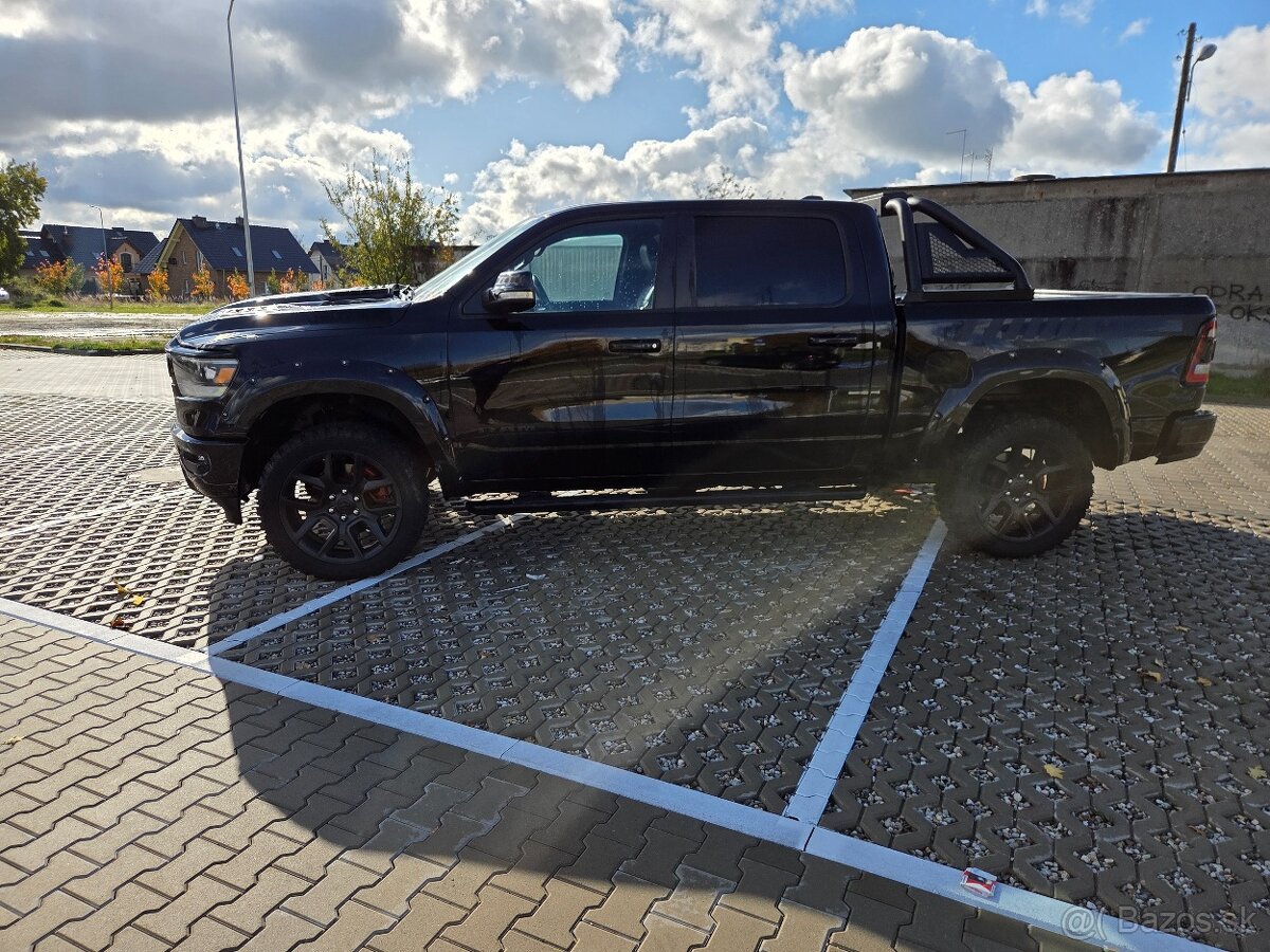 DODGE RAM 1500 5.7 HEMI LARAMIE 2020 OFF-RAD